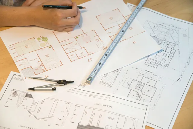 ラフ案を製作します