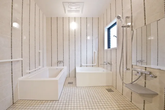 城西デイサービス・入所者にも介助者にも安全で清潔なお風呂は安全性と機能性のみならず安心してくつろげる空間設計